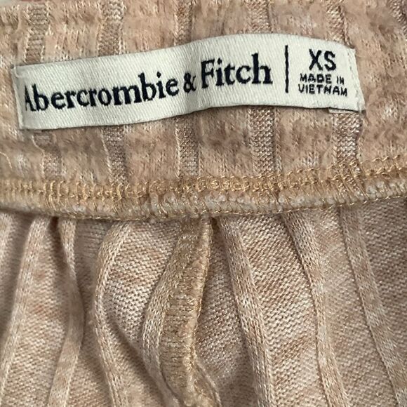 Abercrombie & Fitch Women’s Pajama Short Pockets Tan Size XS - Picture 6 of 7